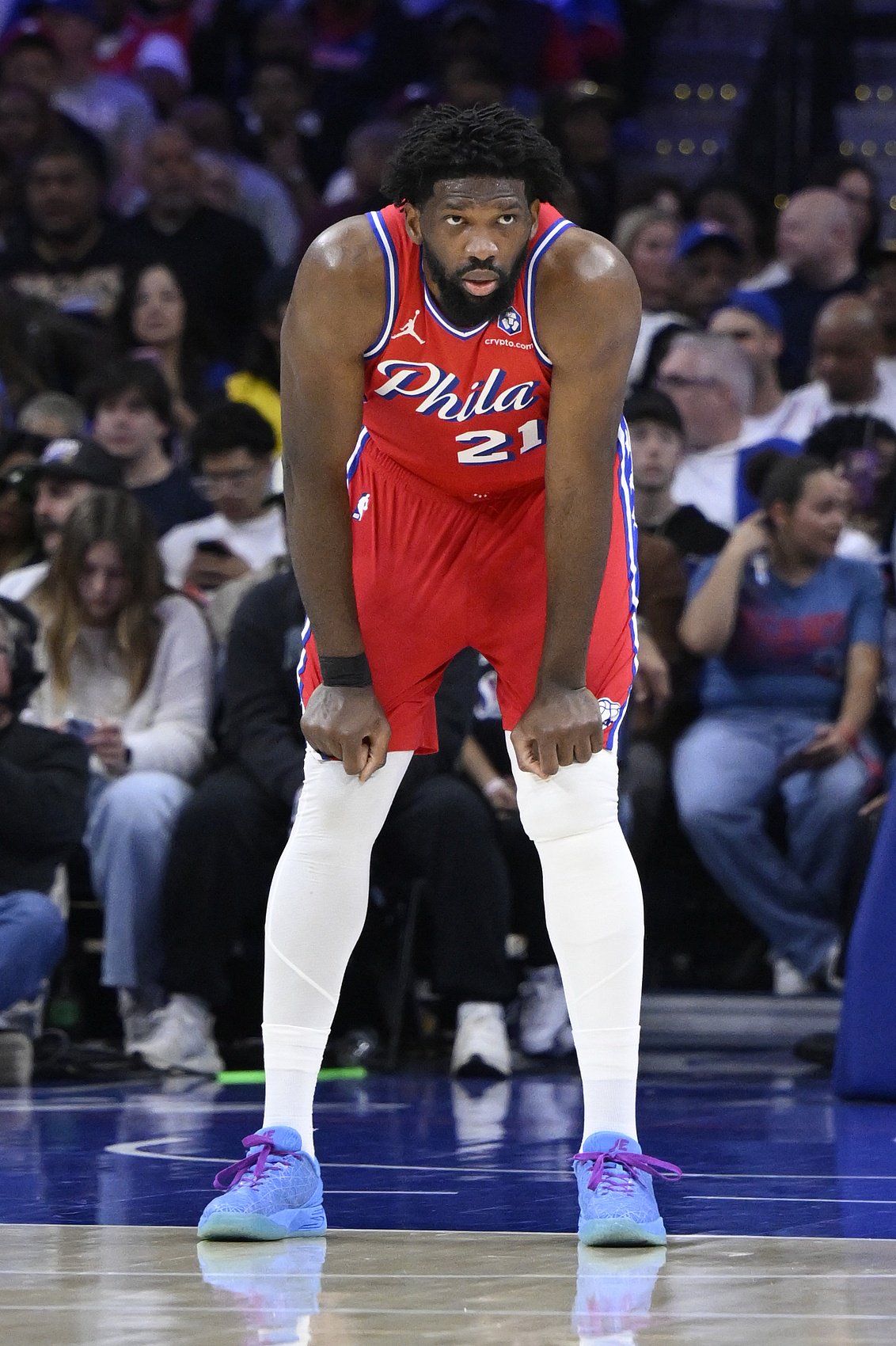 纳斯：恩比德在进行个人场上训练 他本人非常想回归