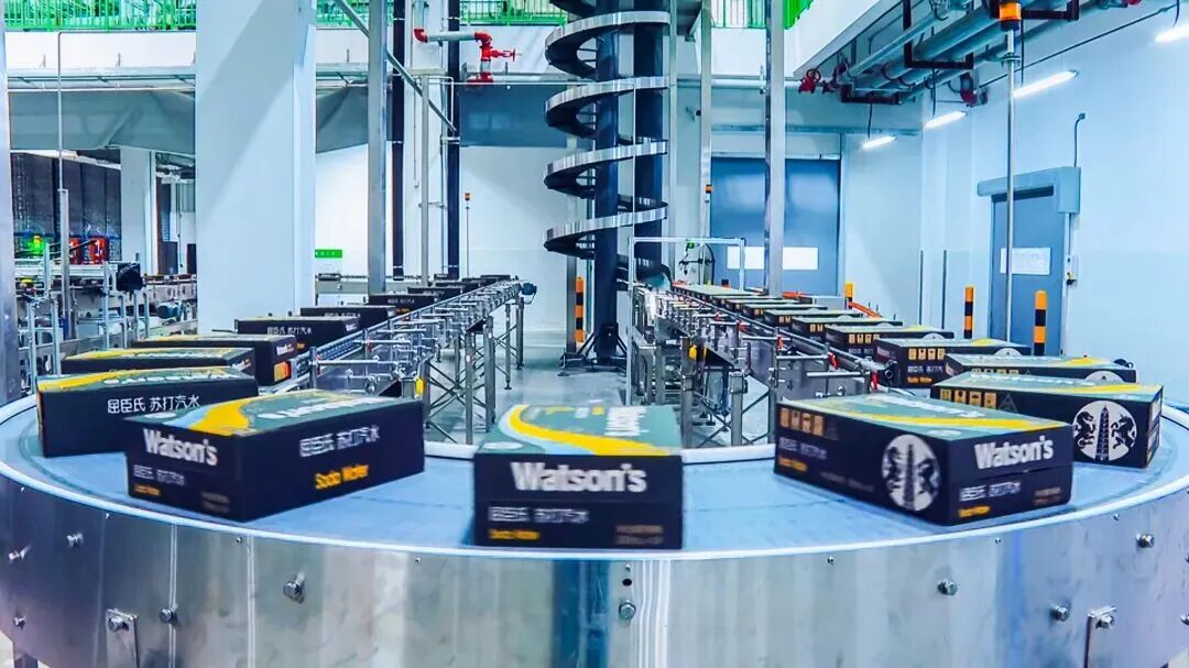 图：屈臣氏工厂生产线