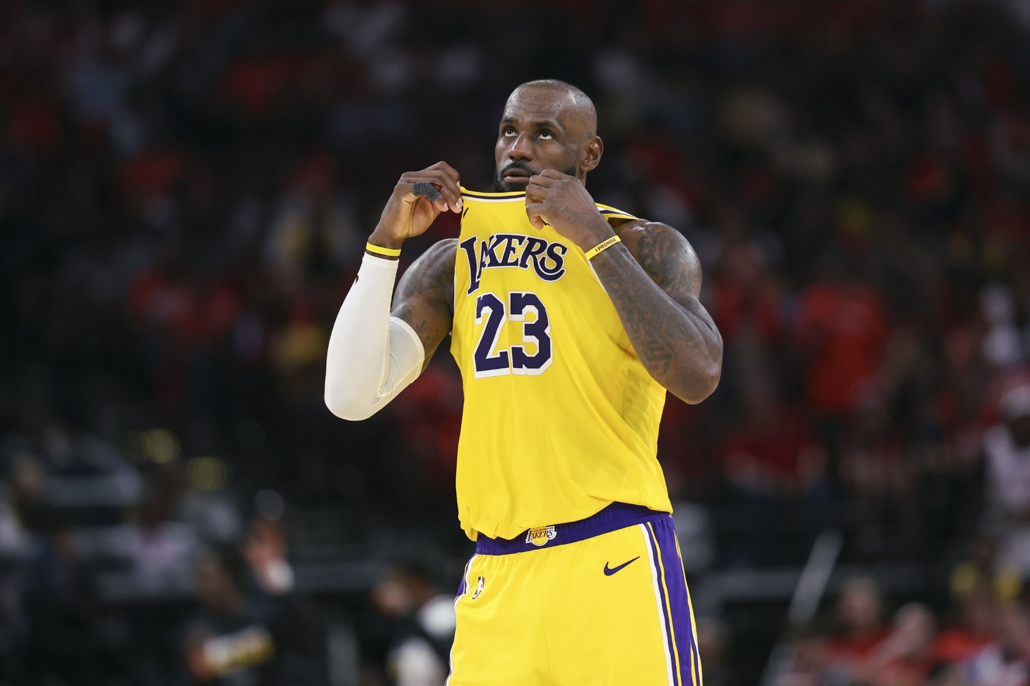 麦基：如果你了解詹姆斯的话就知道他会保存体力 在关键时刻发力