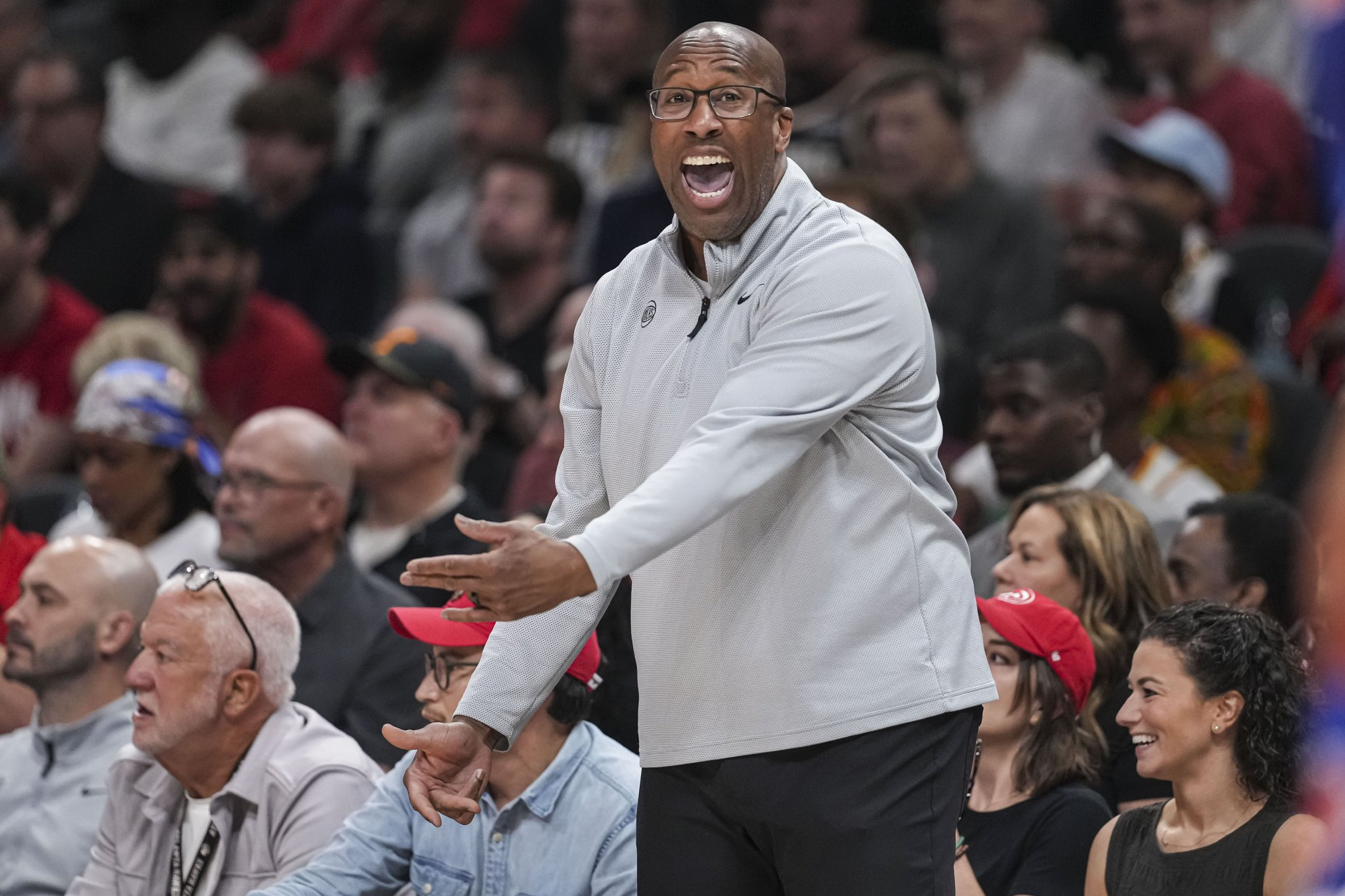 Amick：迈克·布朗除非率队打进总决赛 不然帅位难保