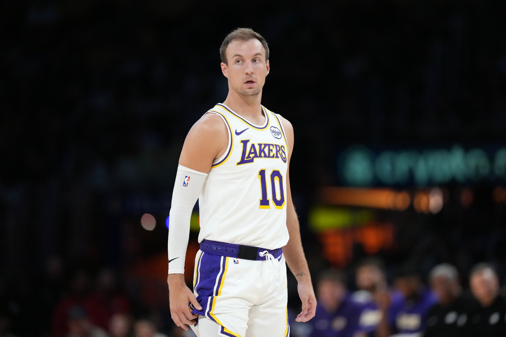 今天不太准！肯纳德8中3得7分3板2助 三分没开3投0中