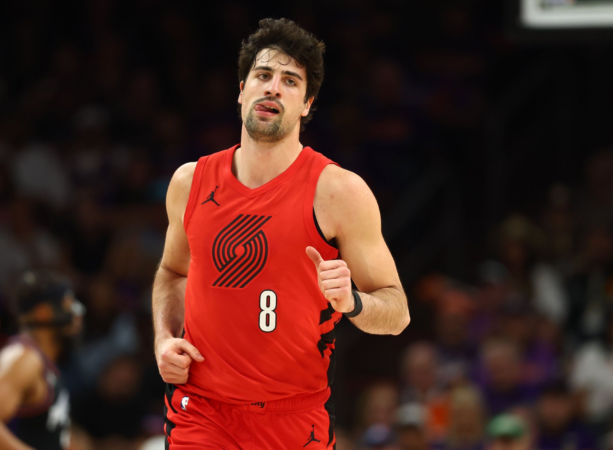 拼到六犯离场！阿夫迪亚14中8拿到26分7板3助1断 5次失误