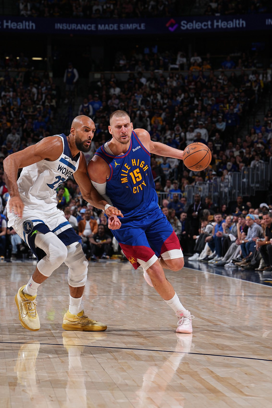 10胜6负！约基奇生涯前16次生死战 场均25.8分12.4板6.7助