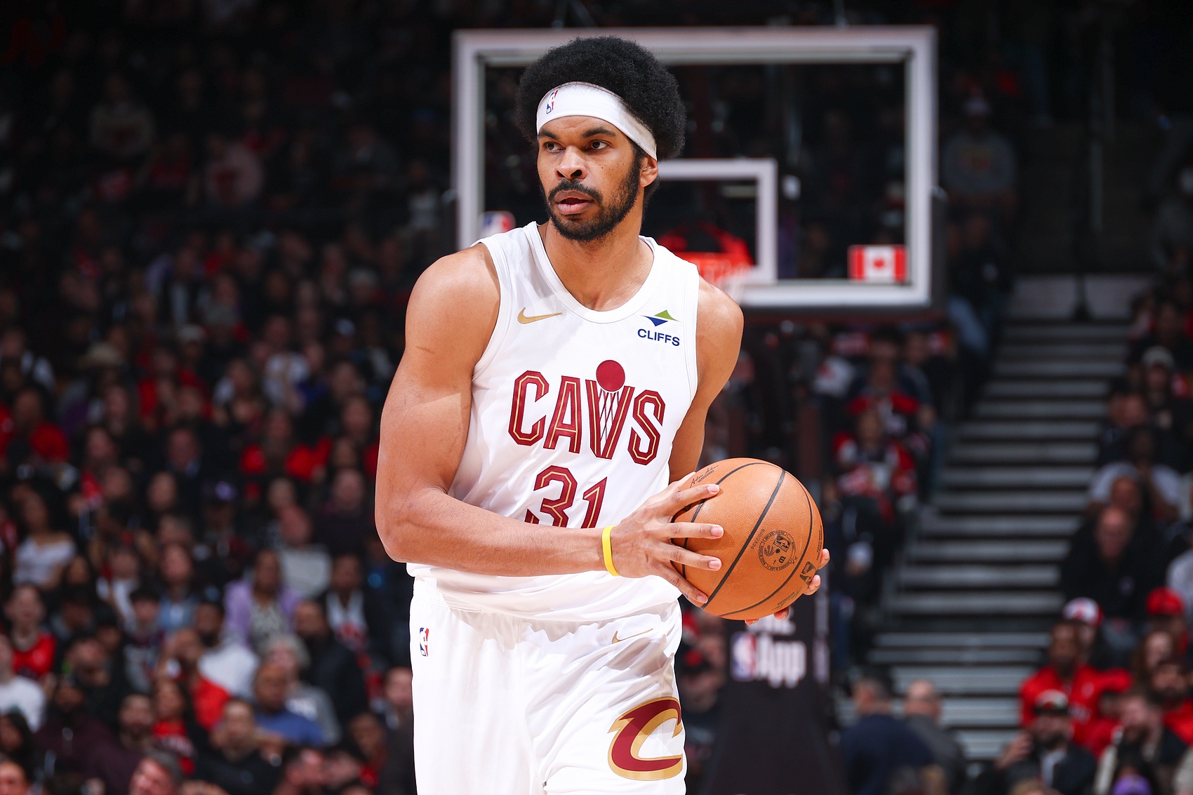 贾勒特·阿伦今日仅得3分 系列赛至今场均8.8分7.3篮板