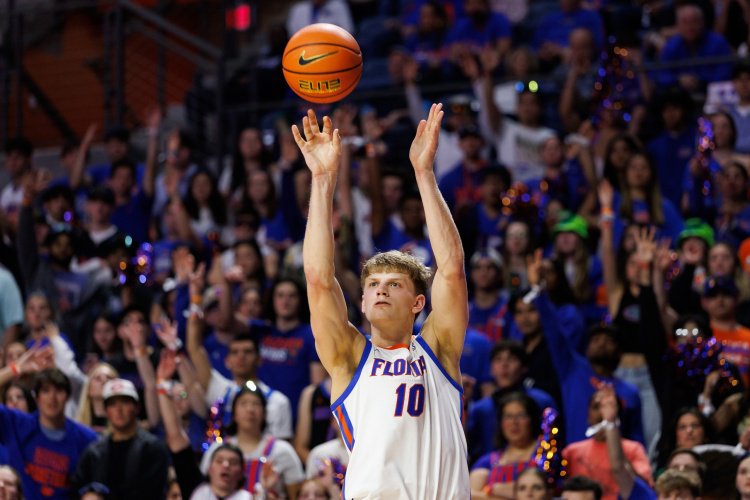 不比进NBA少赚~乐透热门托马斯·霍获超1000万的NIL合同 选择留校