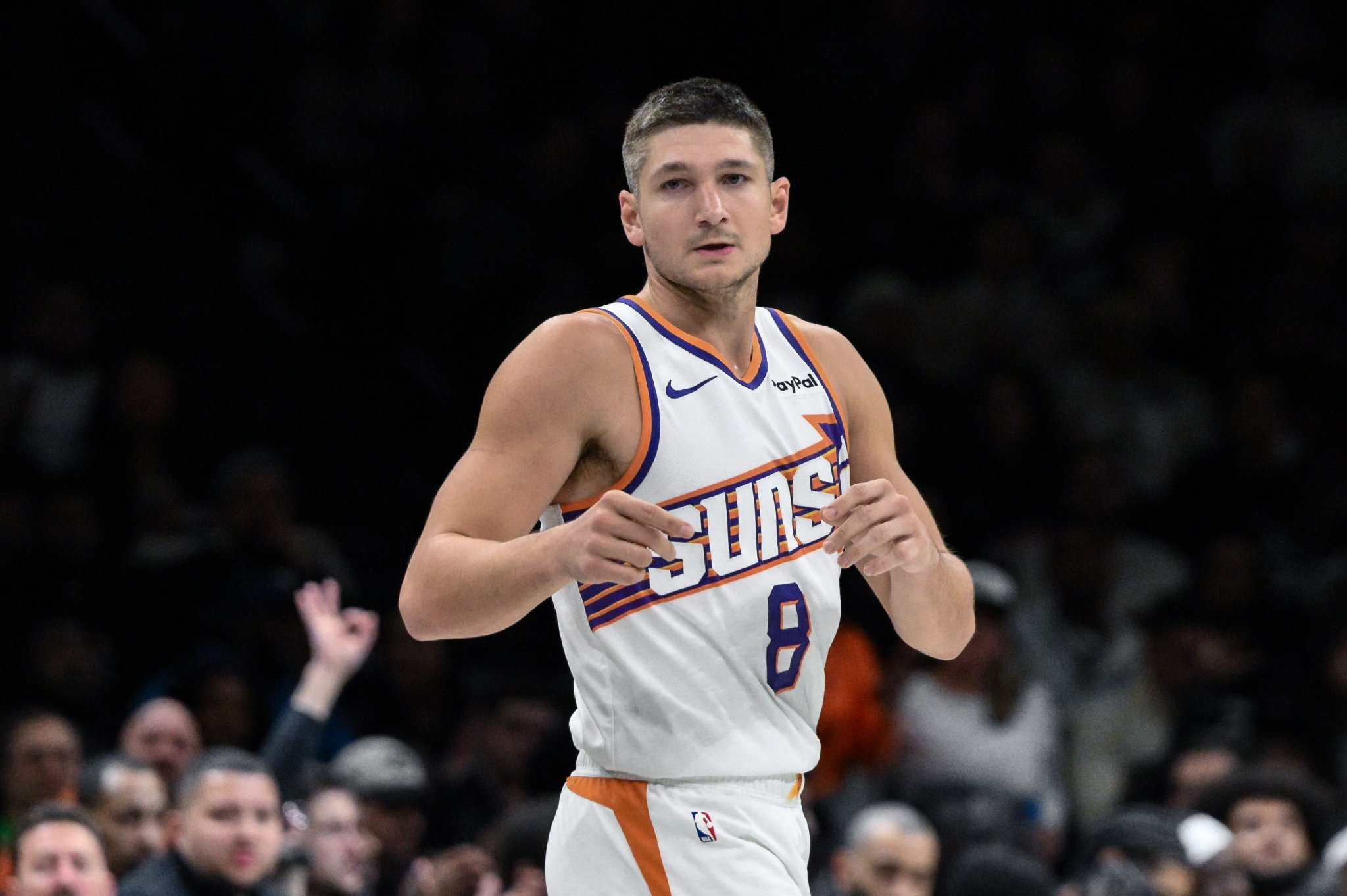 其实发挥还不错！太阳替补合计拿到24分 格雷森·阿伦12分