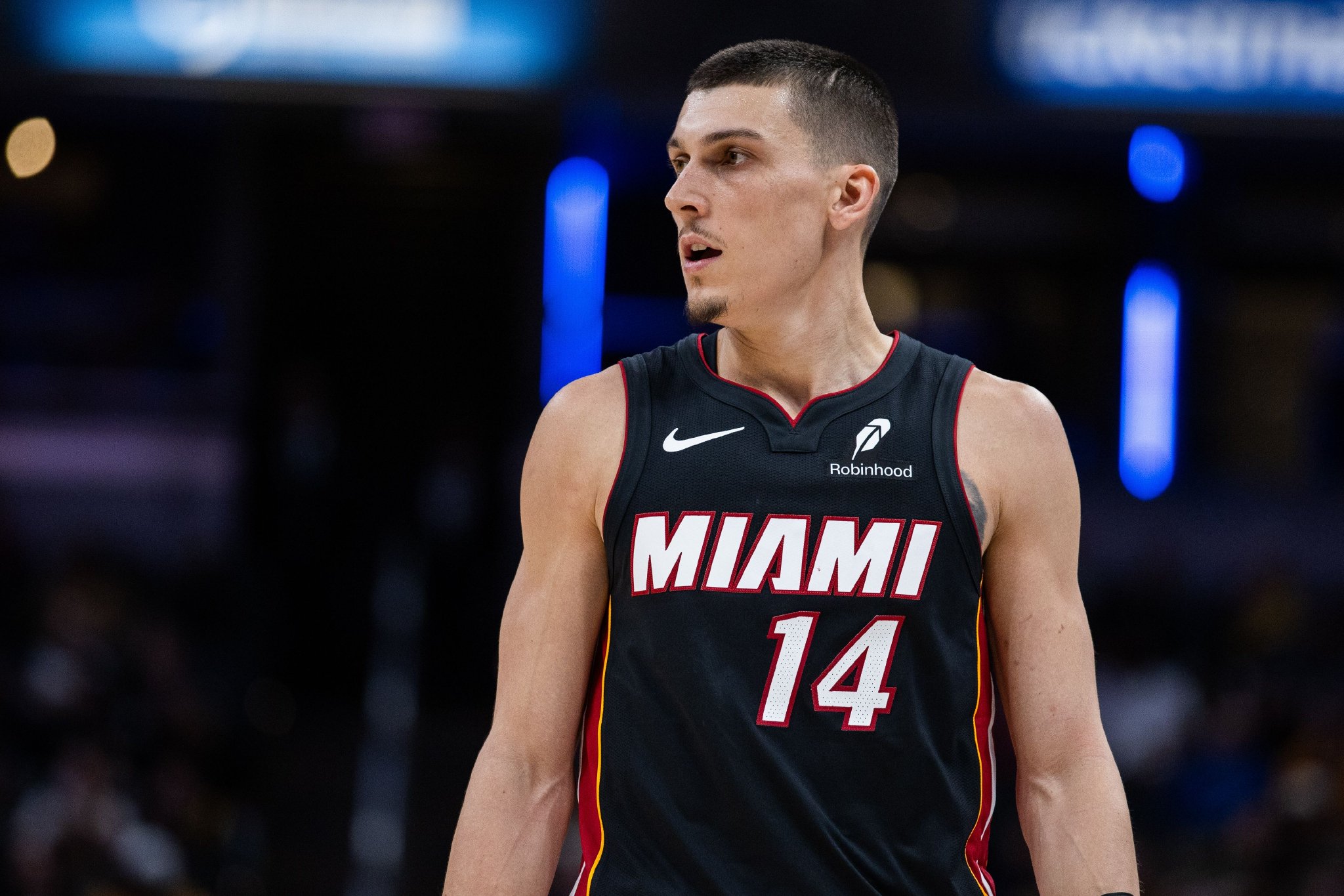 莱利：会和希罗&维金斯经纪人谈续约 后者和鲍威尔都想回归