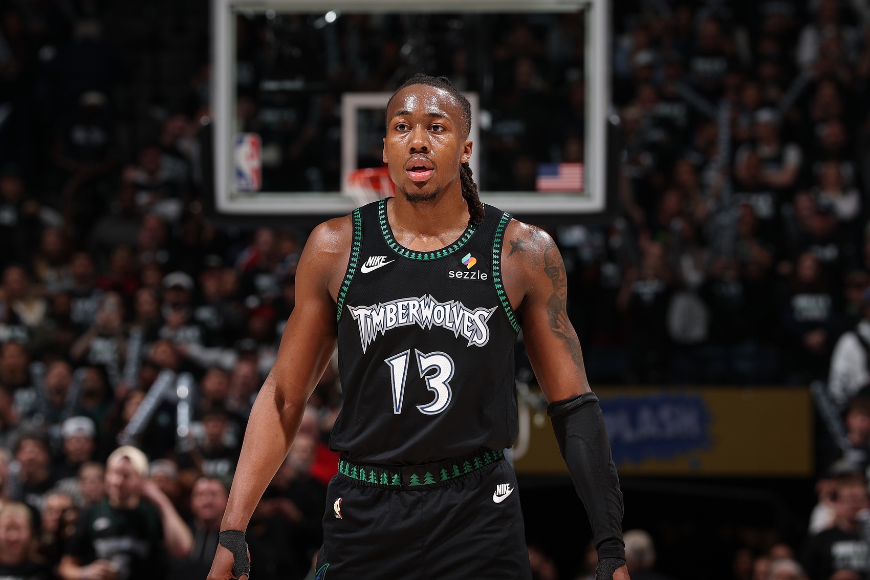 机会不多！道苏姆14中7拿到18分4助 三分5中3&正负值-17