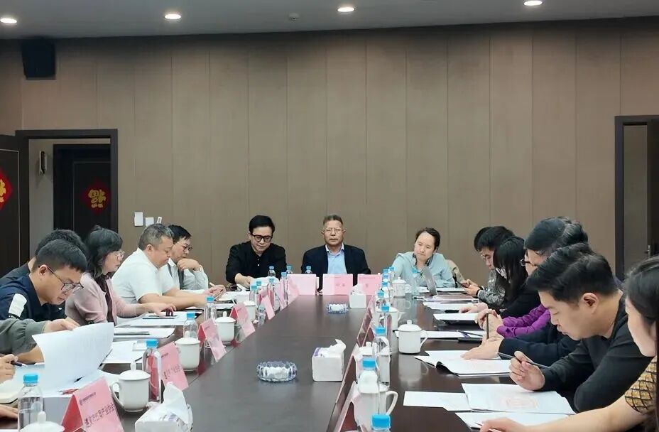 《全国性可流转仓单体系运营管理规范 第5部分:酱香型白酒仓单》标准交流座谈会在遵召开|白酒产业_新浪财经_新浪网