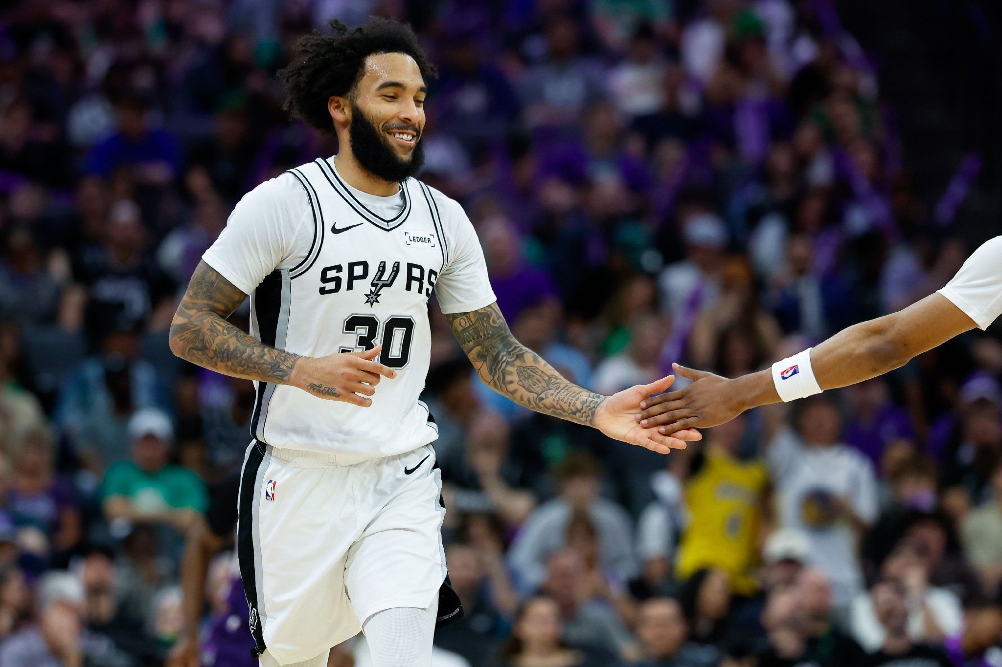 三分7中5！尚帕尼：多了很多无球跑动 不断寻找自己的出手机会