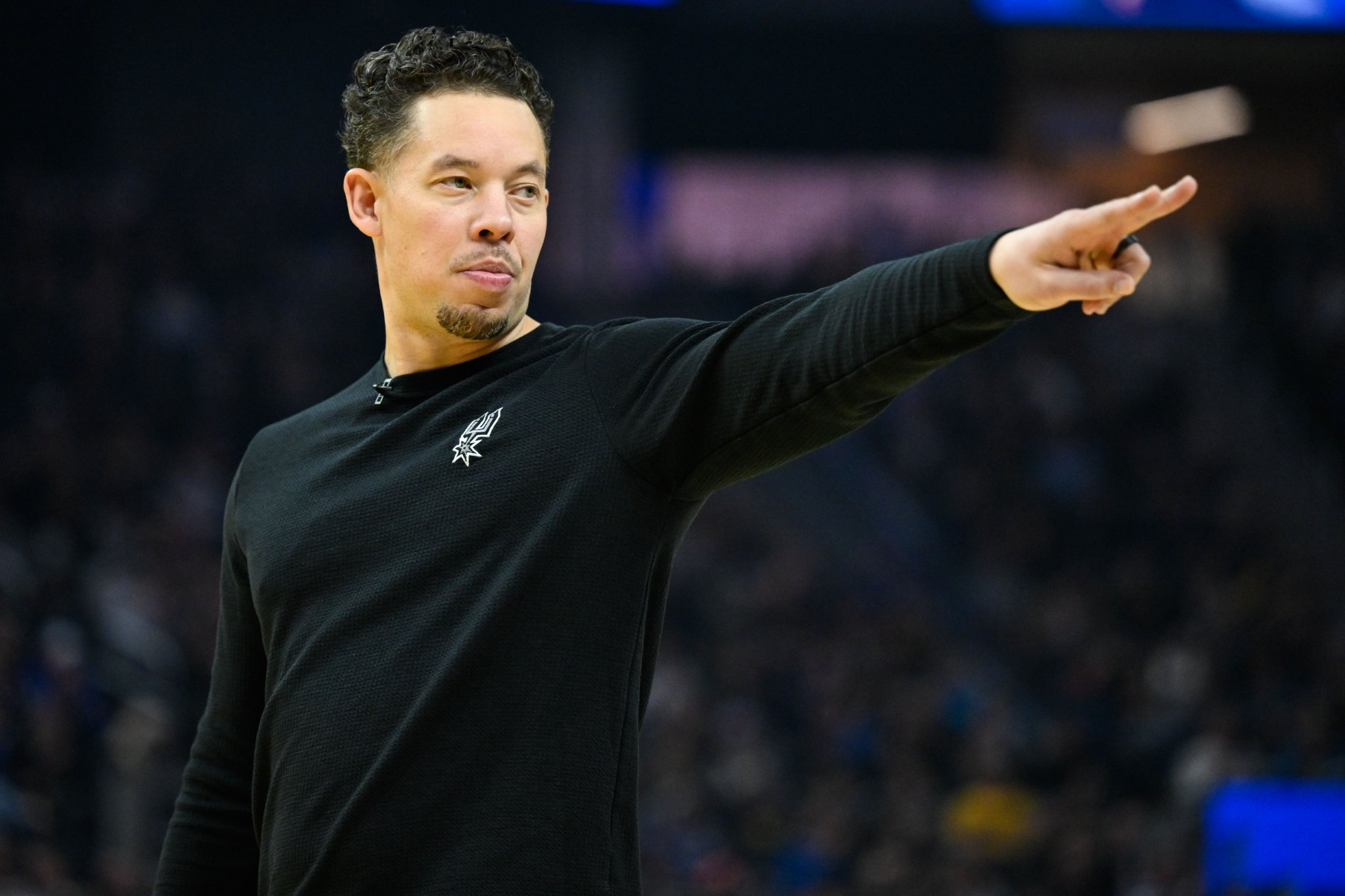 米奇：系列赛有三场未让对手得分过百 球队防守相当出色