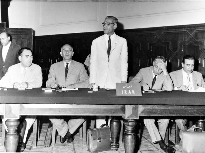 1960年第一次欧佩克会议（图片起首：OPEC官网）