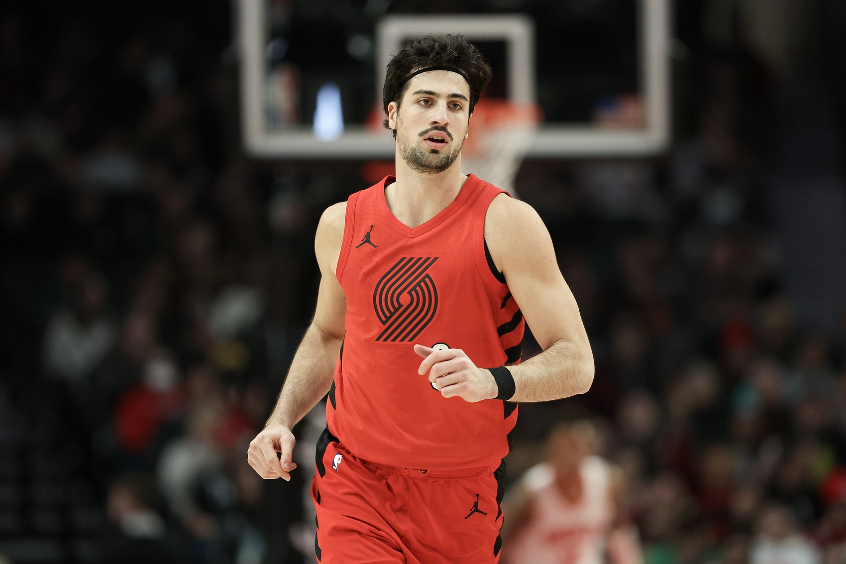 进化成全明星球员！阿夫迪亚季后赛场均贡献22.2分6板4.6助