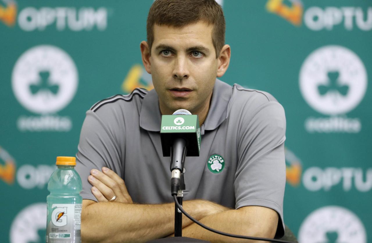 最佳高管得票详情：史蒂文斯11张第一选票69分 斯通7分&佩林卡1分