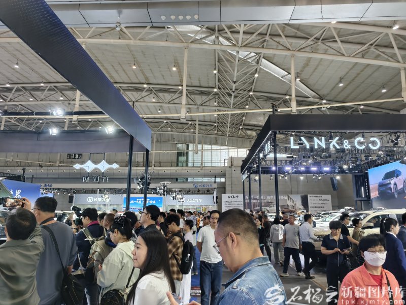 5��1�գ�2026�½���һ���ʳ�չ�ֳ����ι������ﲻ����ʯ����/�½��ձ����� �ں�ΰ��