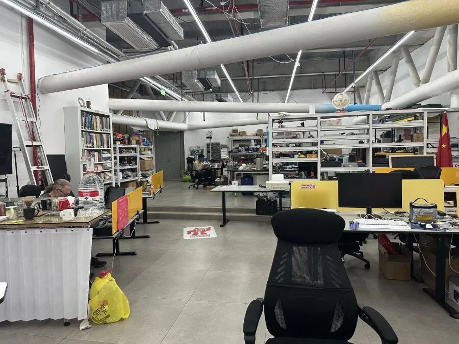 （图：Trouble Maker在华强北的办公空间，摄\李金萍）