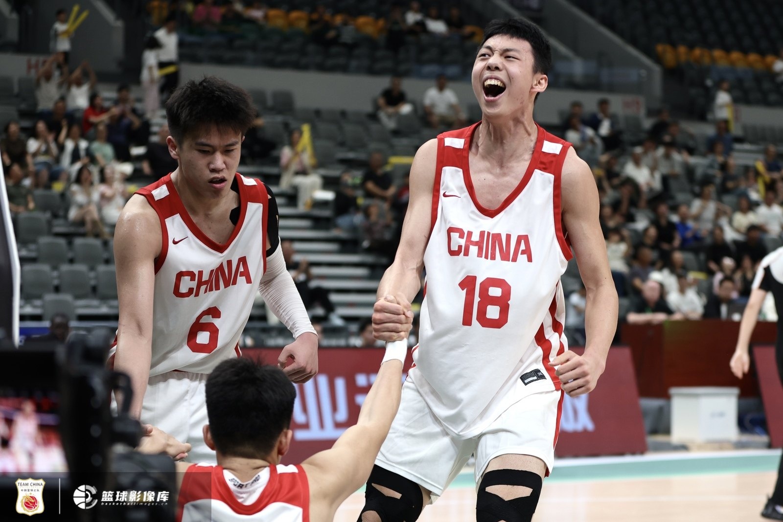 31分超级逆转~中国U17男篮轰29-0攻击波逆转犹他预科 姚嘉泽32+10