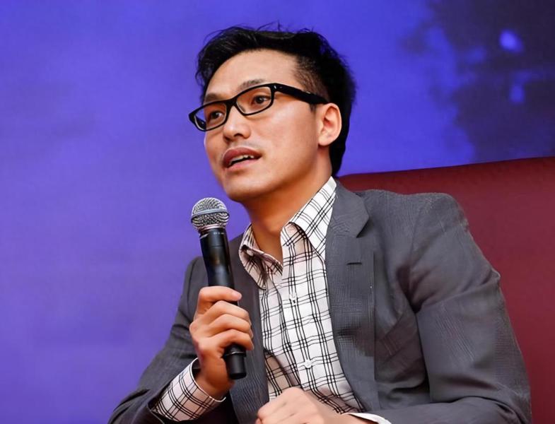 儒意电影实控人柯利明