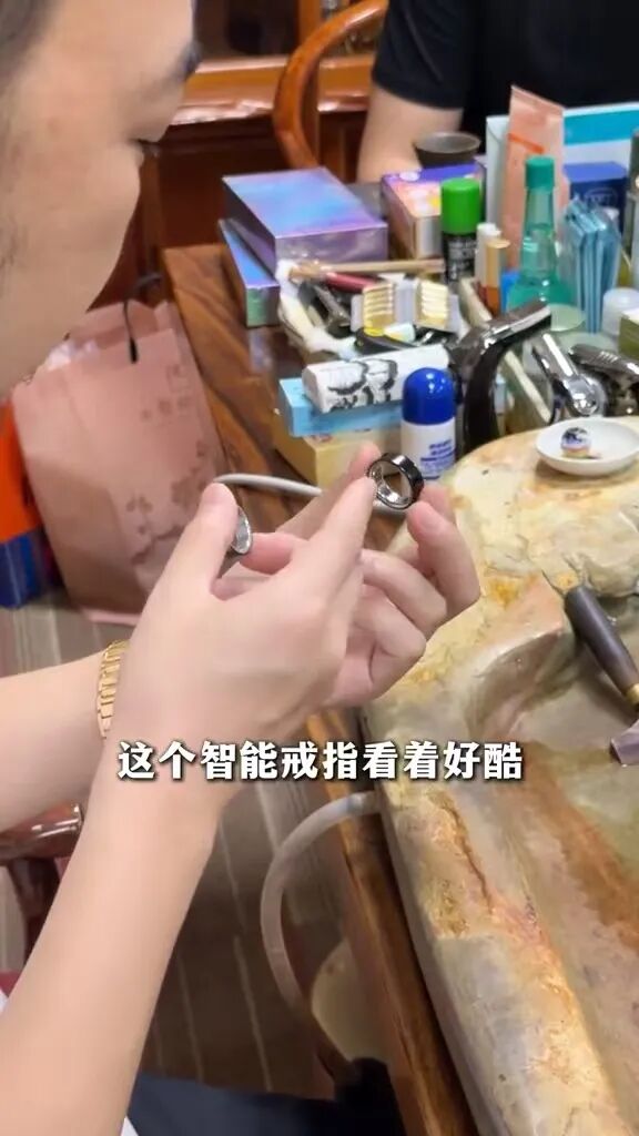 售价或超4000，定位全球第二！王自如要做智能指环了|诺基亚|AI戒指|戒指|录音|材质_手机新浪网