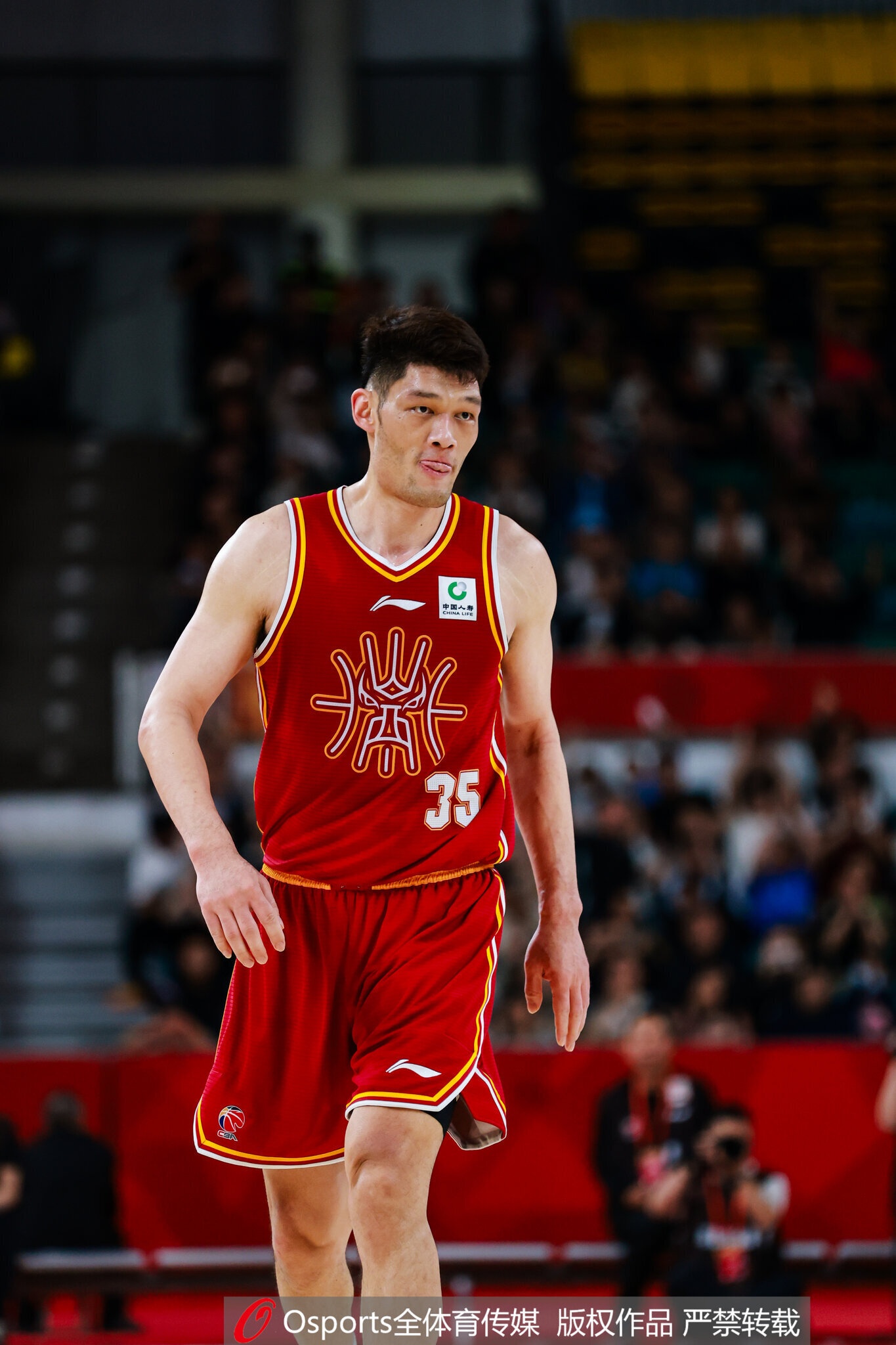 拼到5犯离场！葛昭宝10中5拿到13分2篮板3助攻