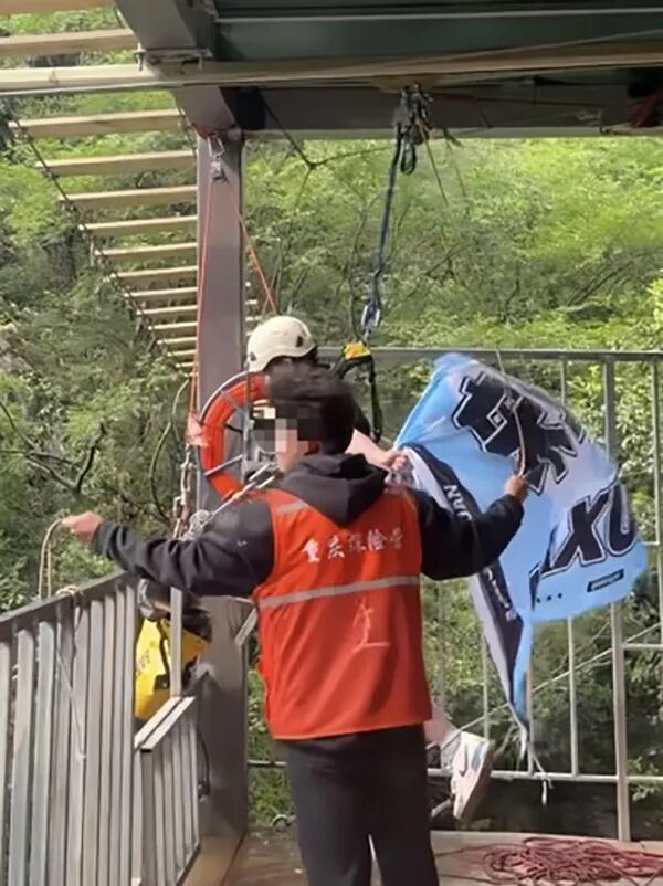 现场网友拍摄的事发前的视频。