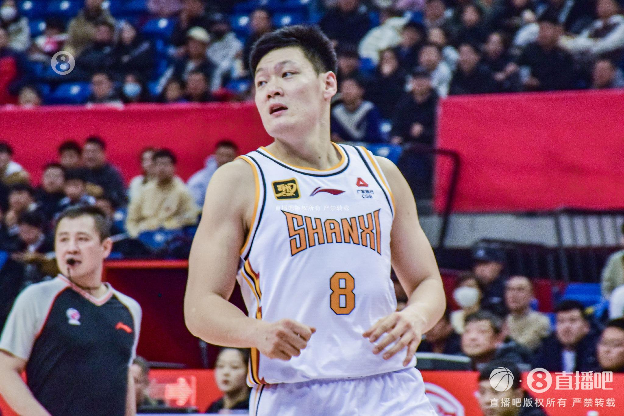 媒体人：山西这场一半时间像罚球训练 一半时间像裁判内斗和UFC