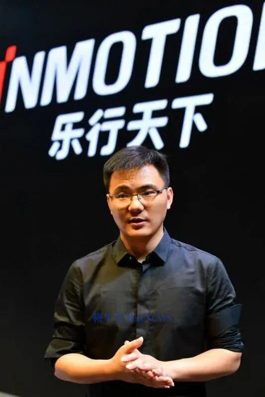 乐行天下时期的周伟，图源：华科大网站