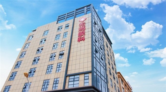 匠心铸光明 妙手护视界——惠州希玛眼科杨俊坡医生的行医之路