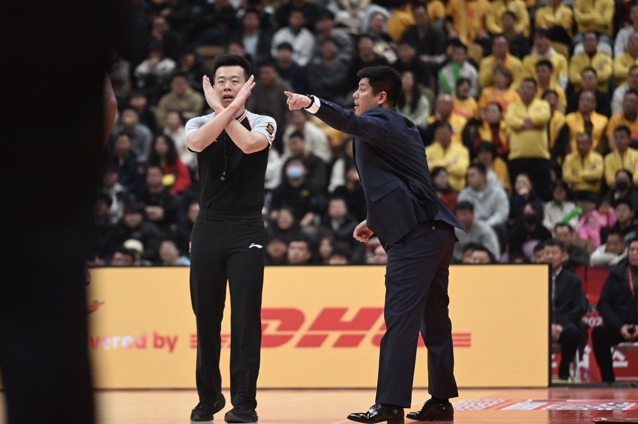 榜一大哥！山西男篮本赛季已经累计被罚8次 缴罚金26万元