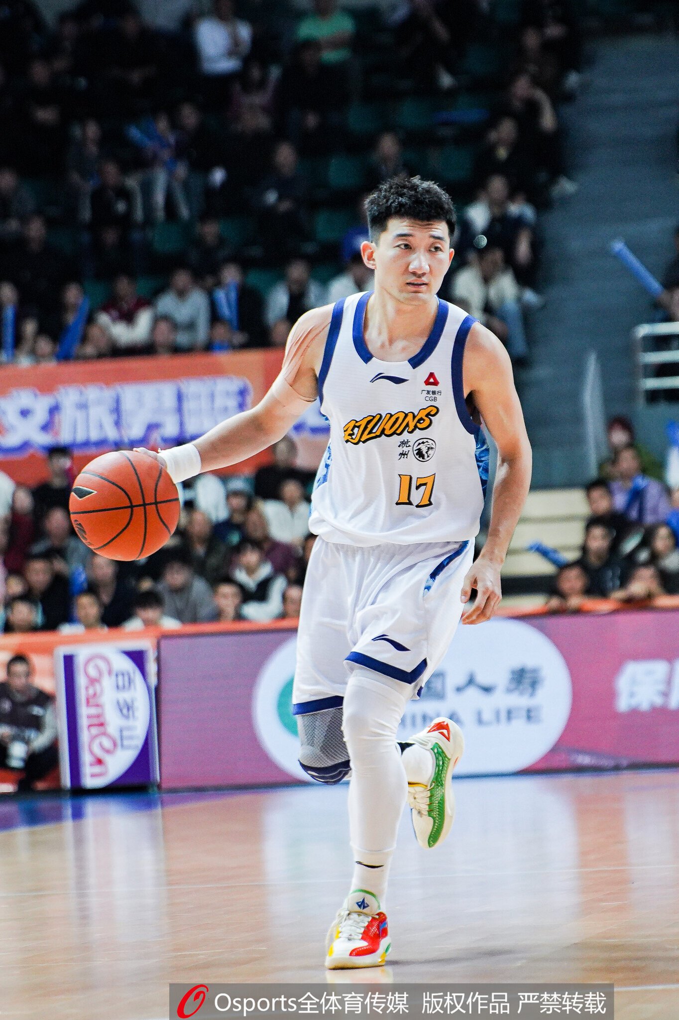 差距很大！广厦11次抢断&山西仅1次 失误广厦5-16山西