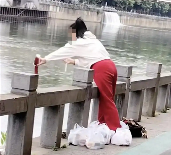 责任编辑：雪花