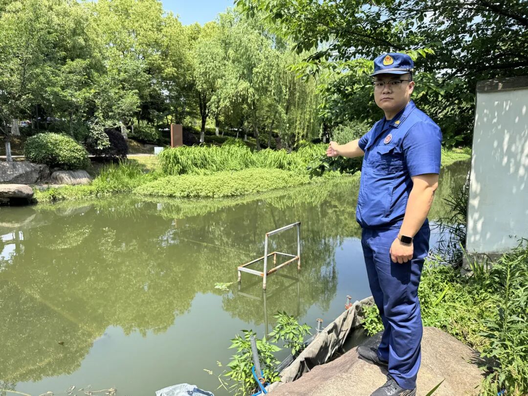 杭州28岁小伙跑完5公里被人拦住，深夜跳进河里连救两人，落水者体重近200斤：“当时很累，但没空害怕”|落水_新浪财经_新浪网