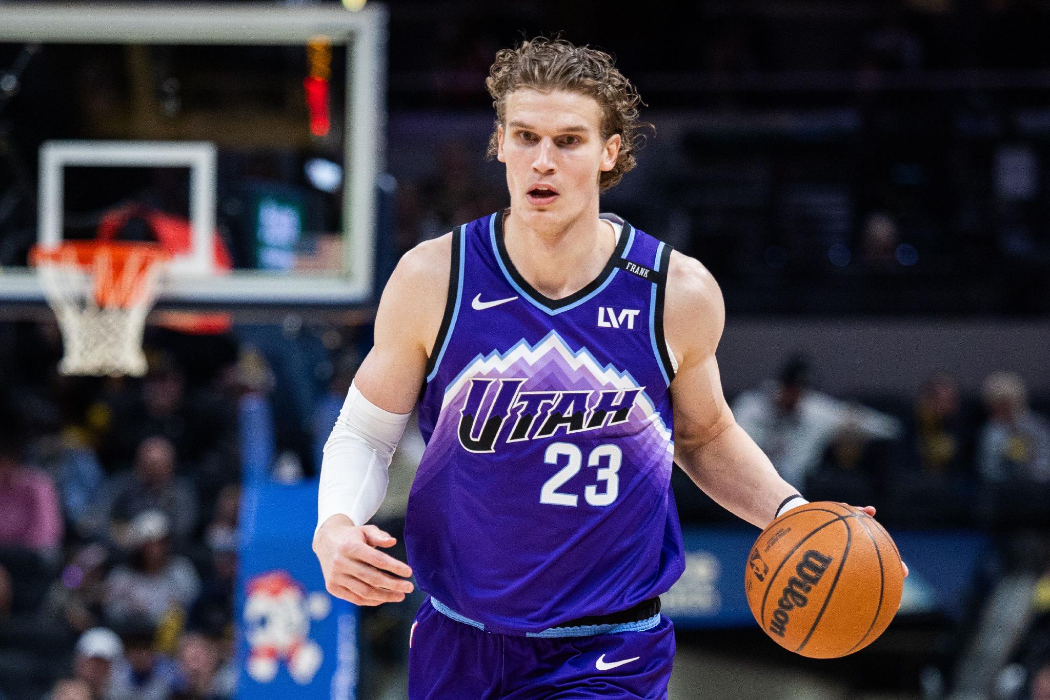 季后赛经验仍然是0！NBA官方发文祝马尔卡宁29岁生日快乐