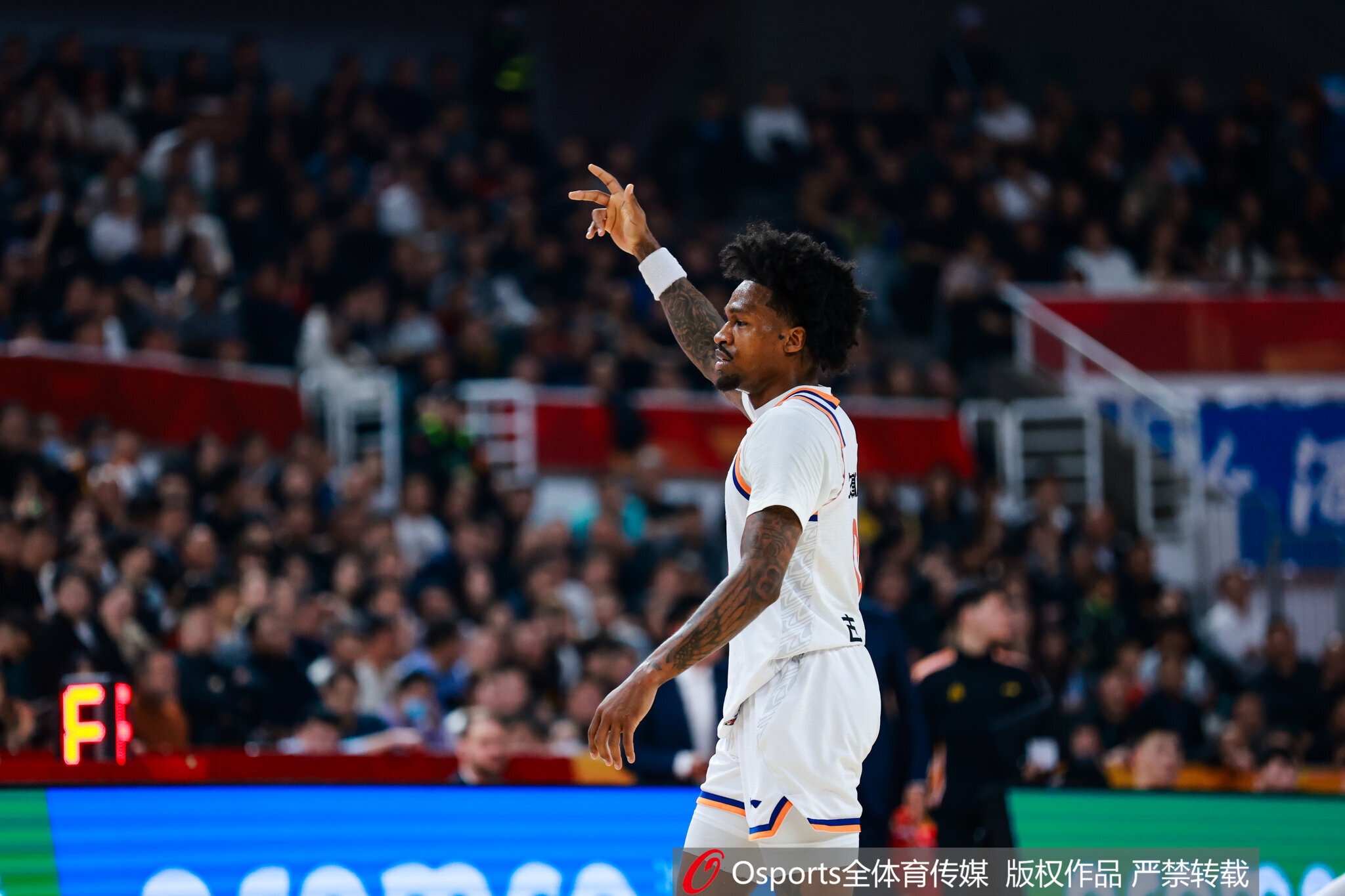 媒体人：上海在五棵松上演两种大胜 粉碎单靠纸面天赋夺冠的迷思