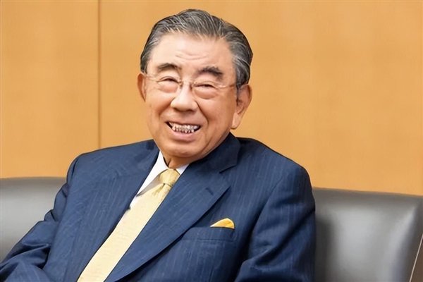 日本零售之神！711创始人铃木敏文心衰离世：享年93岁