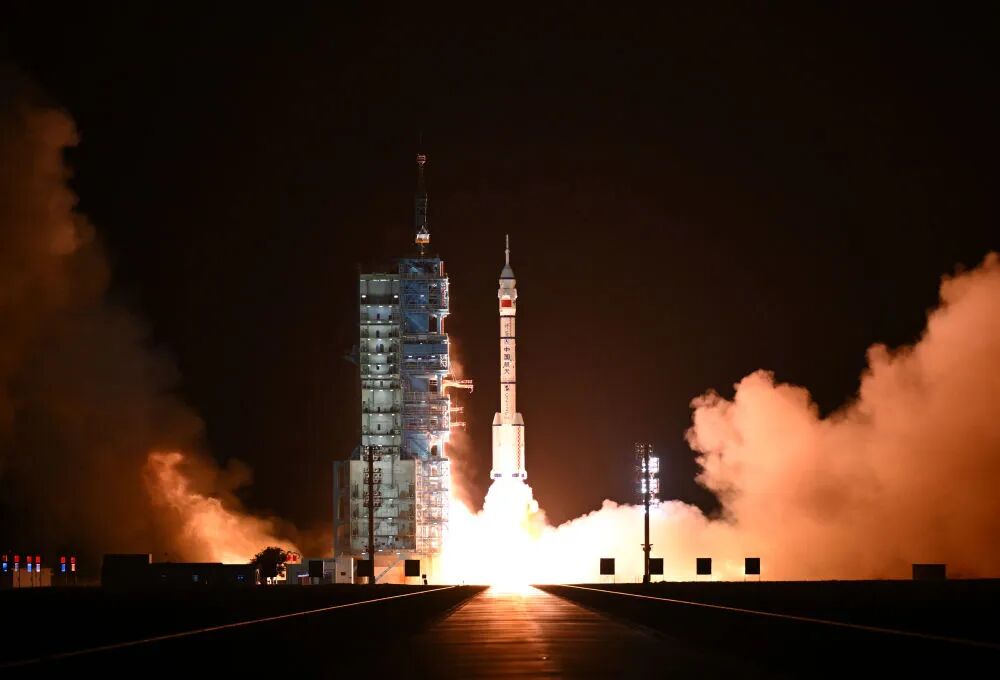 神箭凌月，筑梦九霄~神舟二十三号，发射成功