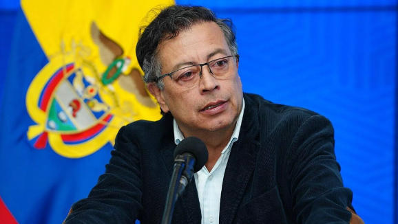 哥伦比亚总统佩特罗拒绝承认初步计票数据 仅接受法官认定的结果