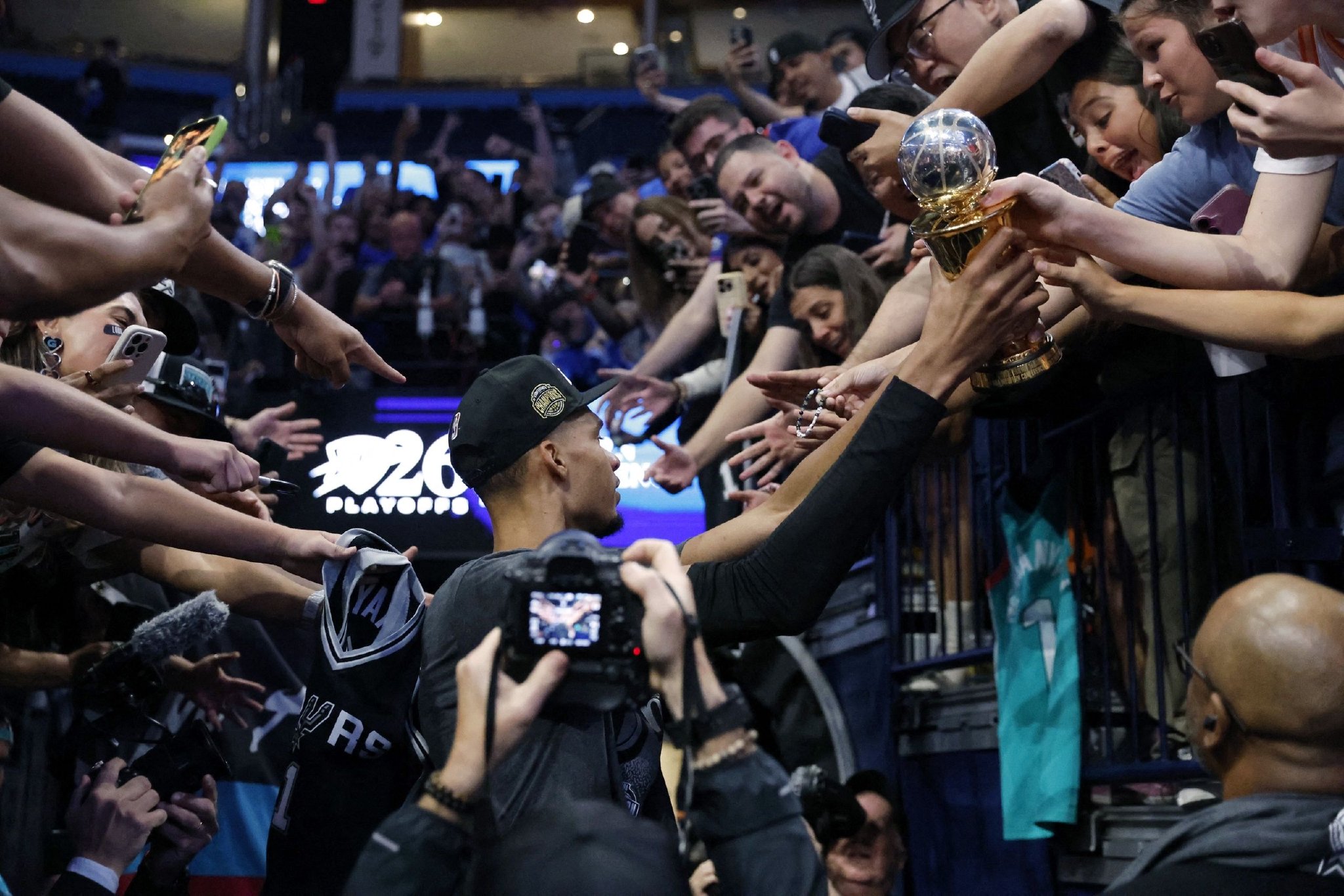 铁林：文班场均不到20分也能拿MVP 他的影响太立体 队友也厉害