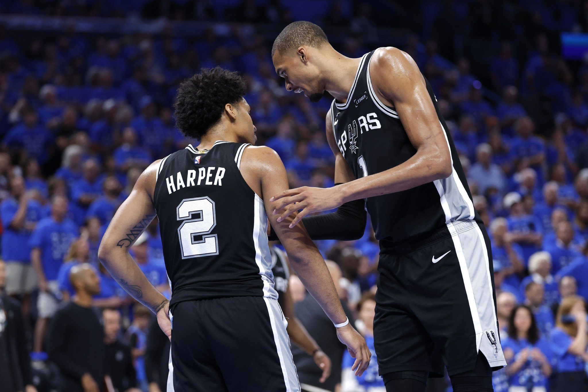 詹姆斯：哈珀太TMD厉害了 但他和MVP同队所以拿不到最佳新秀
