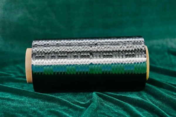 打破海外垄断！我国已形成碳纤维完整产业链：自研T1000级碳纤维实现量产