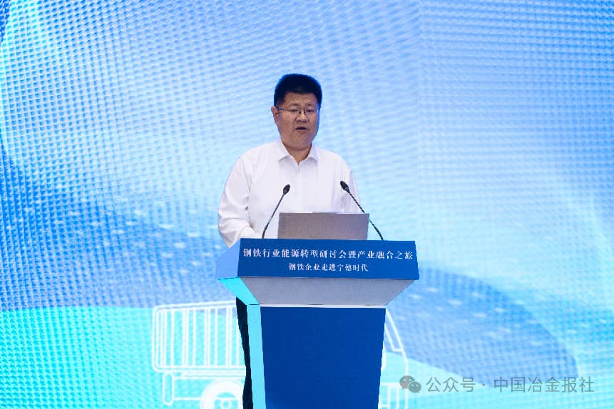 图为巢彬