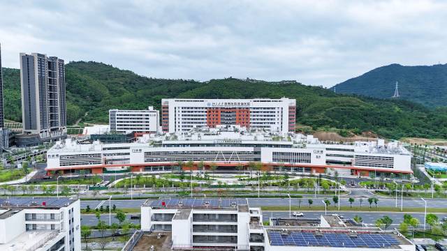 北京大学深圳医院深汕医院。 南方+ 朱洪波 拍摄