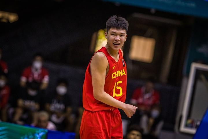 王俊杰&杨瀚森回归后中国男篮如何？解说：能赢日本 锋线厚度不错