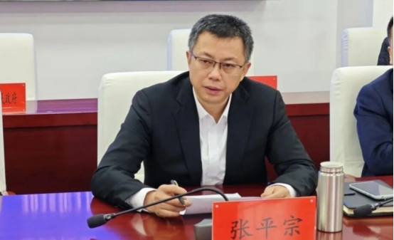 中国移动二级正干部调整!这一重要子公司空缺数月的董事长终于确定人选 由他接任再合适不过|三大运营商|北京移动|政企|张平宗|挂职_手机新浪网
