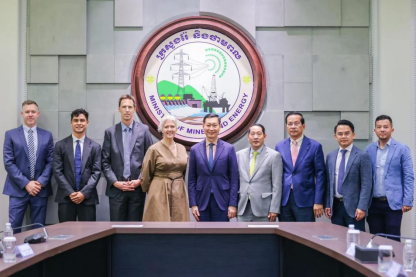 （力拓集团勘探总监一行访问柬埔寨，来源：柬埔寨矿产与能源部官网）