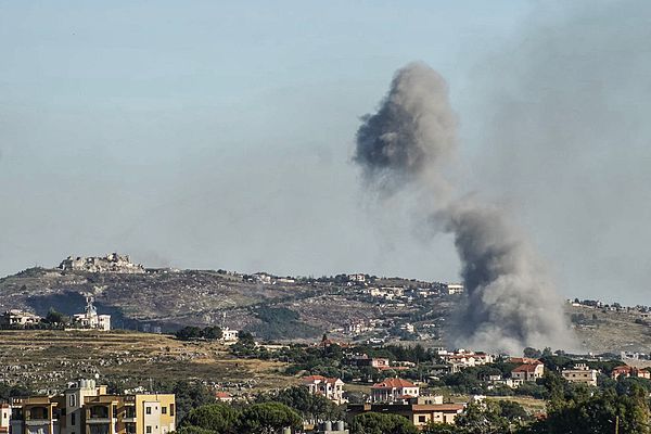 以军空袭黎巴嫩南部致至少13人死亡