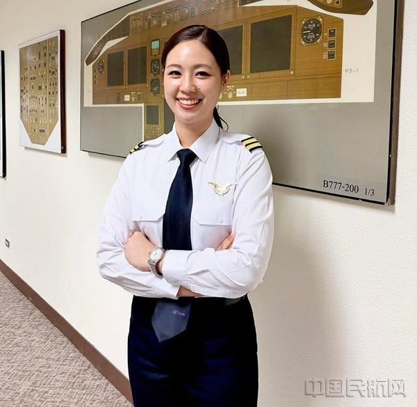泰国国际航空首位女性副驾驶潘纳通·唐隆鲁安猜（泰国国际航空供图）