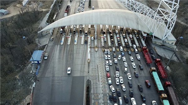 电动车重量飙升会毁损道路吗？专家揭秘真相