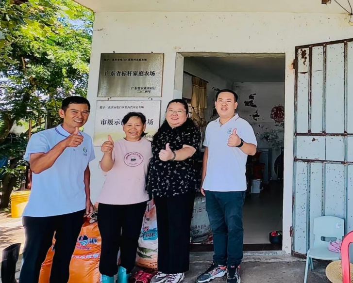 已往十几年时辰，林华杰和家东谈主一谈筹谋蓝海湾家庭农场。本文图片均为受访者供图
