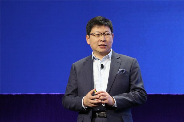 余承东立誓夺魁：率领团队全力冲刺行业榜首